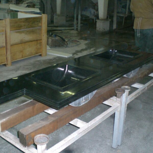 Piano bagno con lavabi in marmo Stil Onix - Ceresara - Mantova